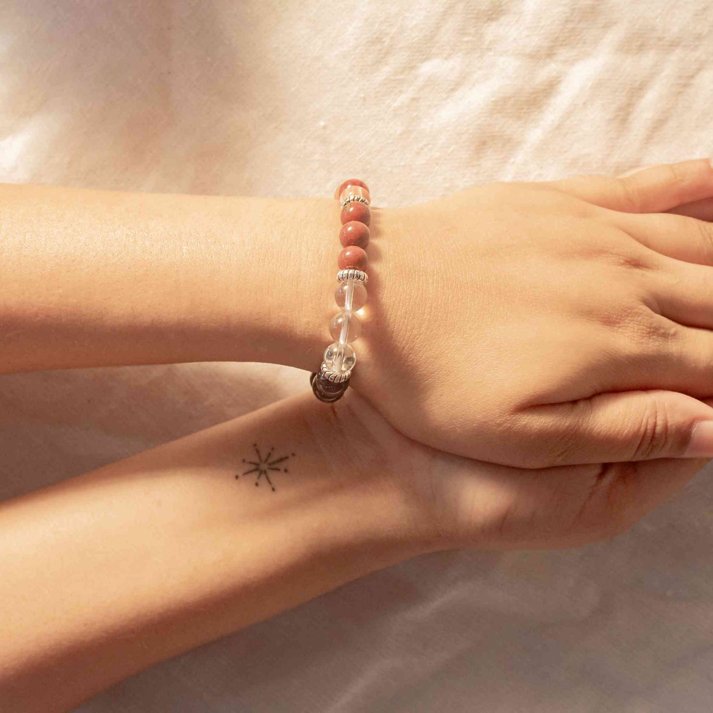 seven chakra bracelet benefits in hindi