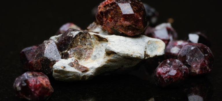 Garnet Stones Crystals, Raw Garnet Crystal