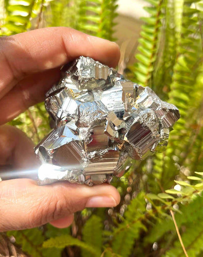 Peruvian Pyrite Cluster - For Financial Growth