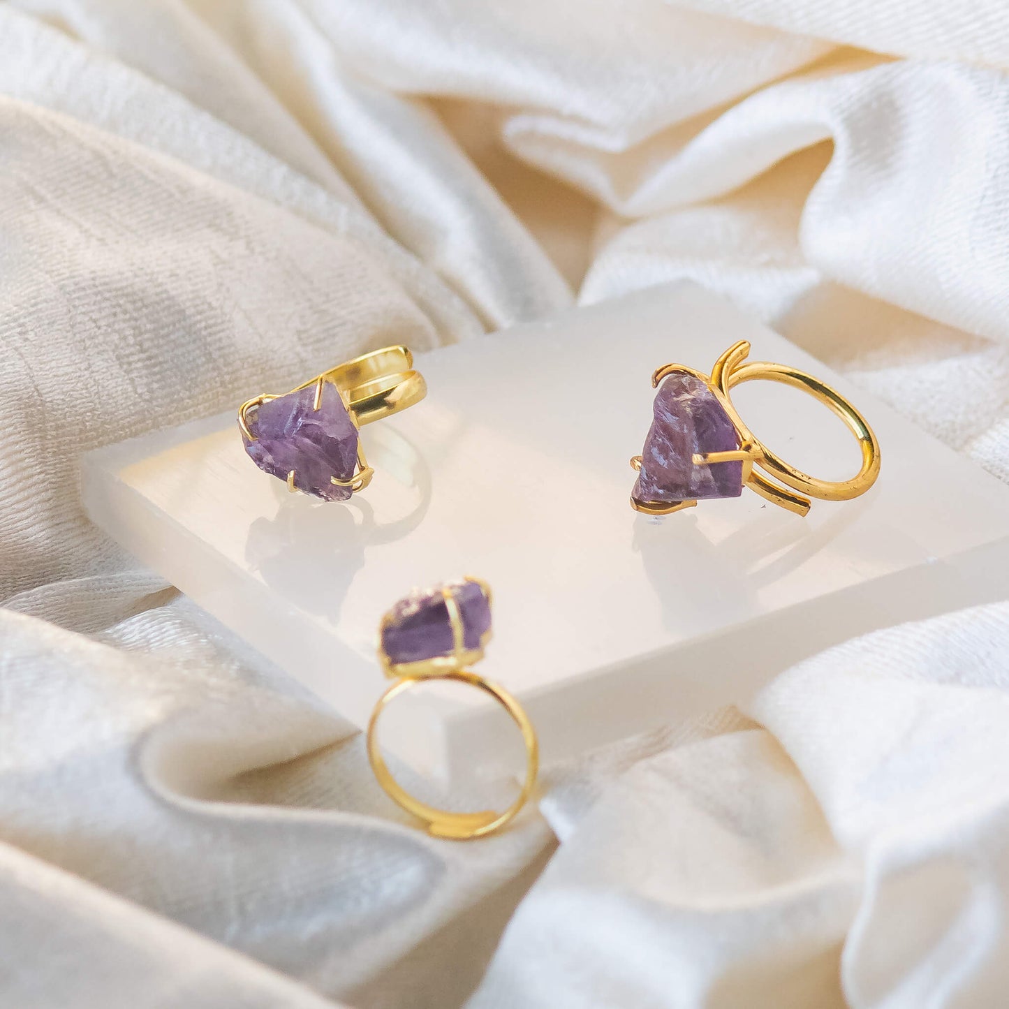 ring with amethyst stone