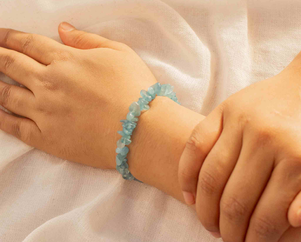 aquamarine chip stone bracelet