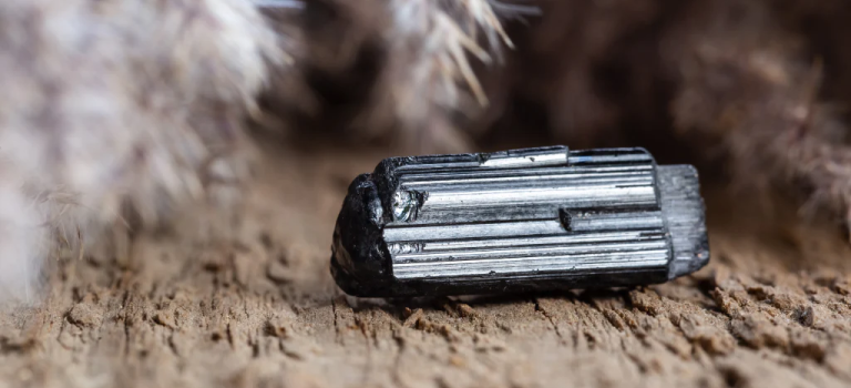 Black Tourmaline Meaning and Properties Blogs Solacely Co