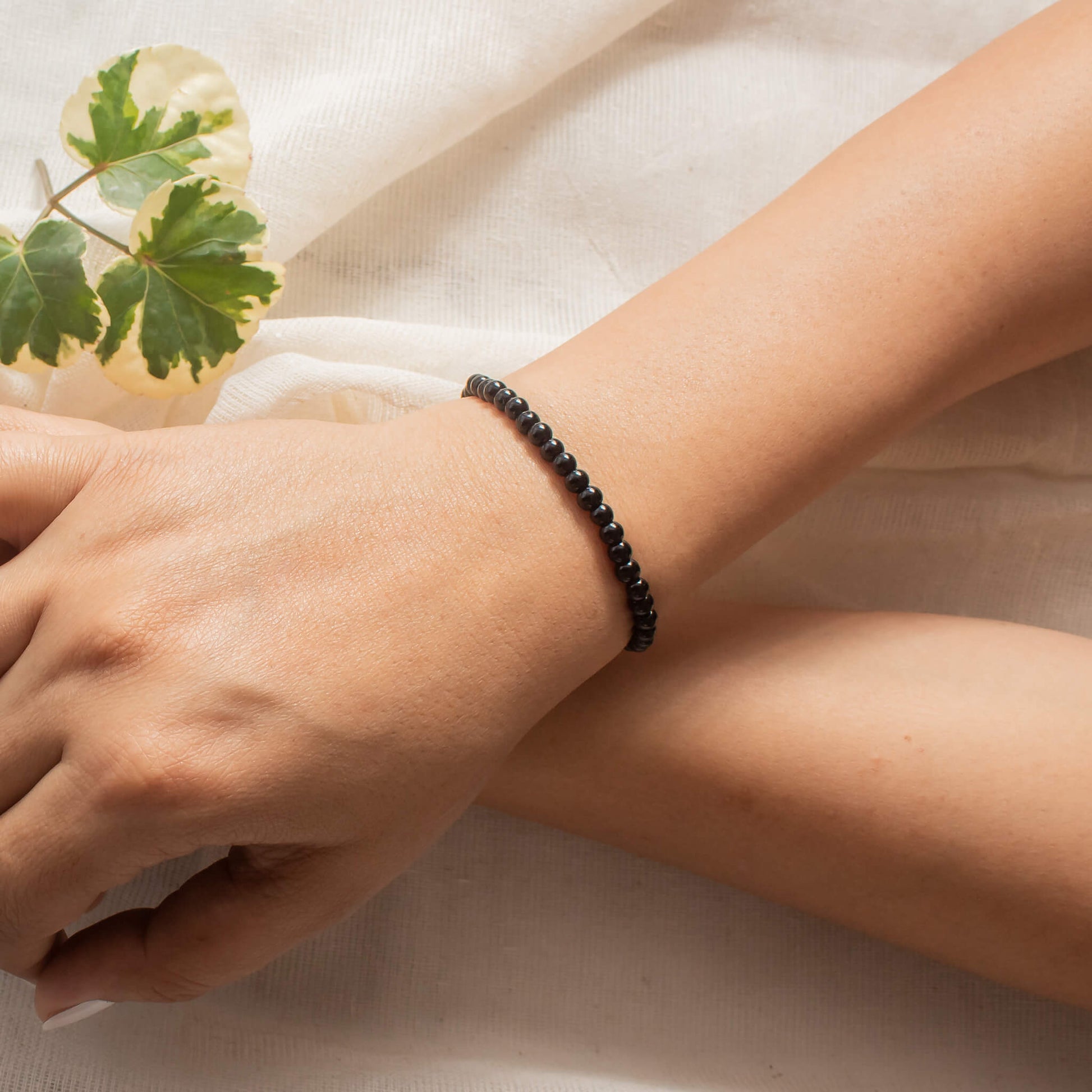 black tourmaline bracelet benefits
