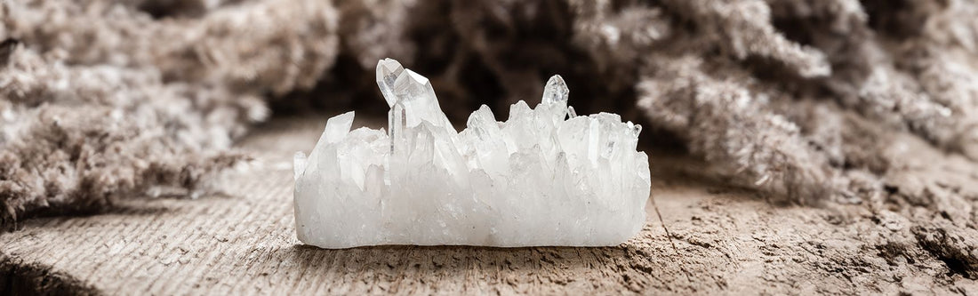 Clear Quartz Meaning, Healing Properties and Benefits - Solacely