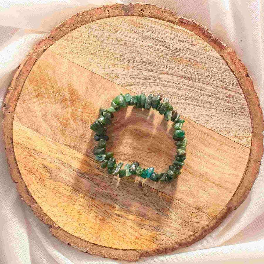 green jade chip crystal bracelet