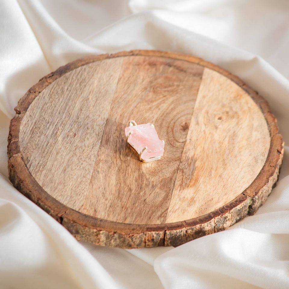 rose quartz pendant