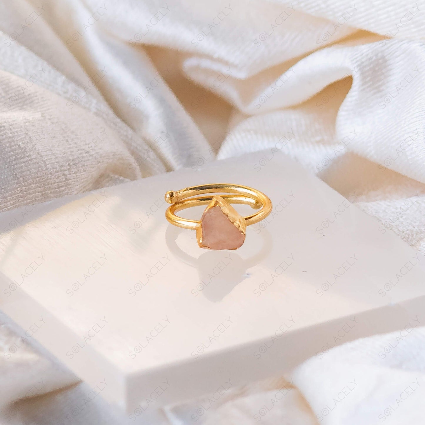 Roze Quartz Adjustable ring