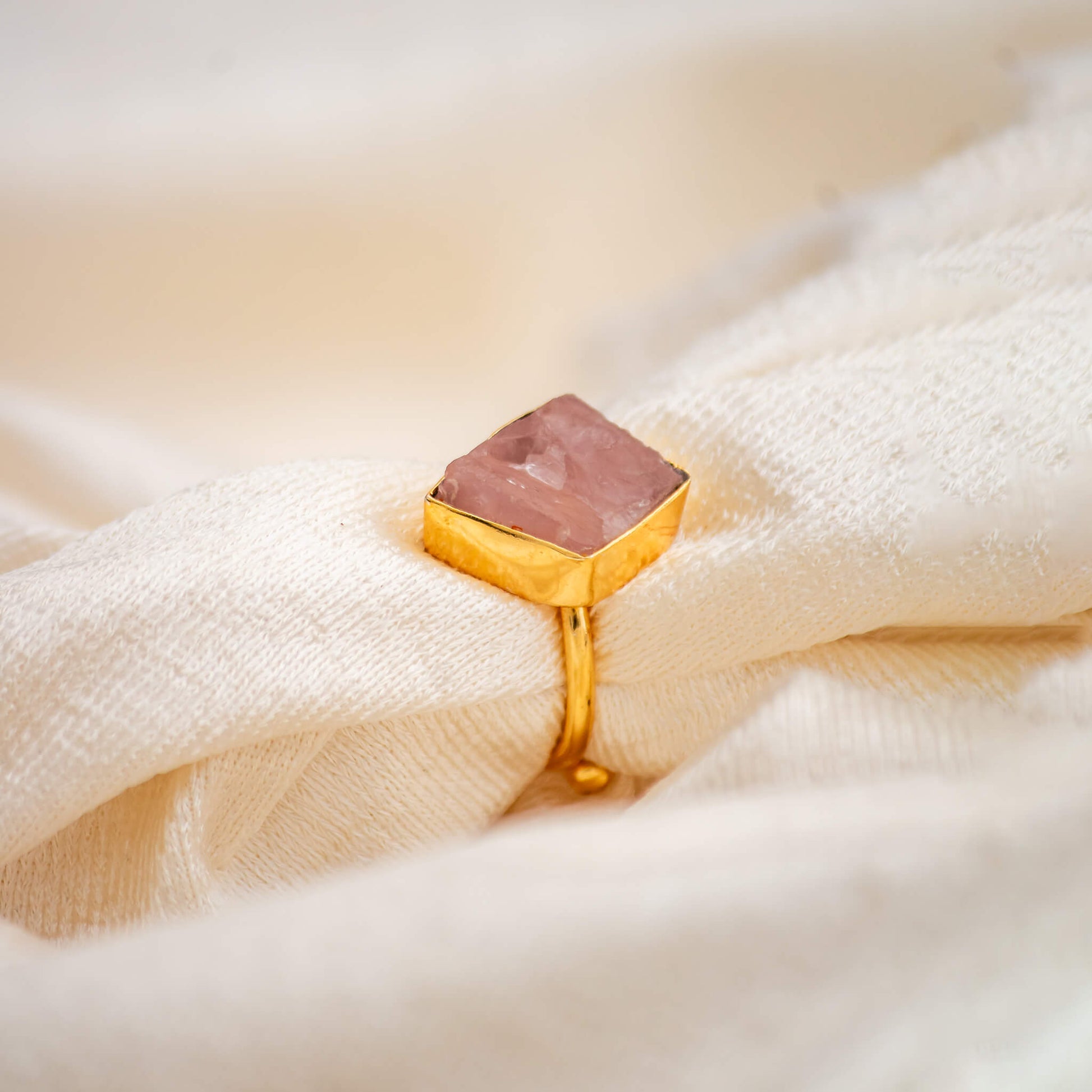 rose quartz ring for gift