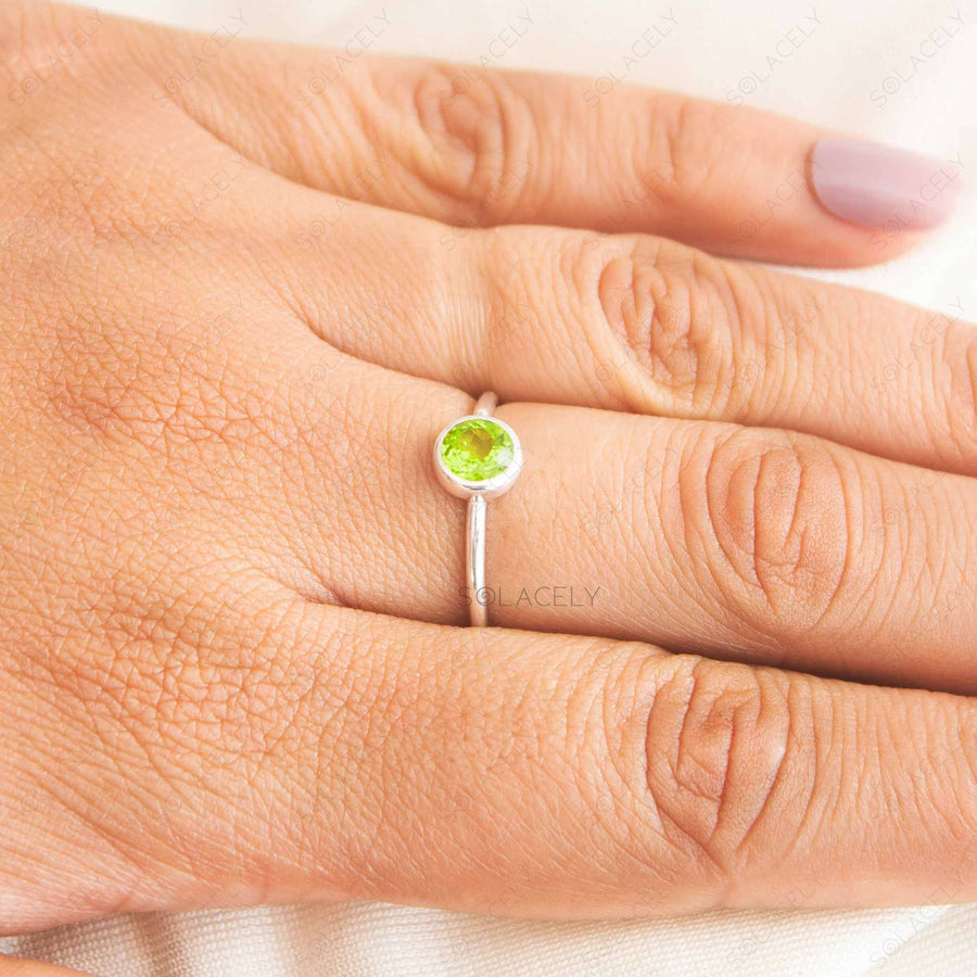 sterling silver peridot gem ring