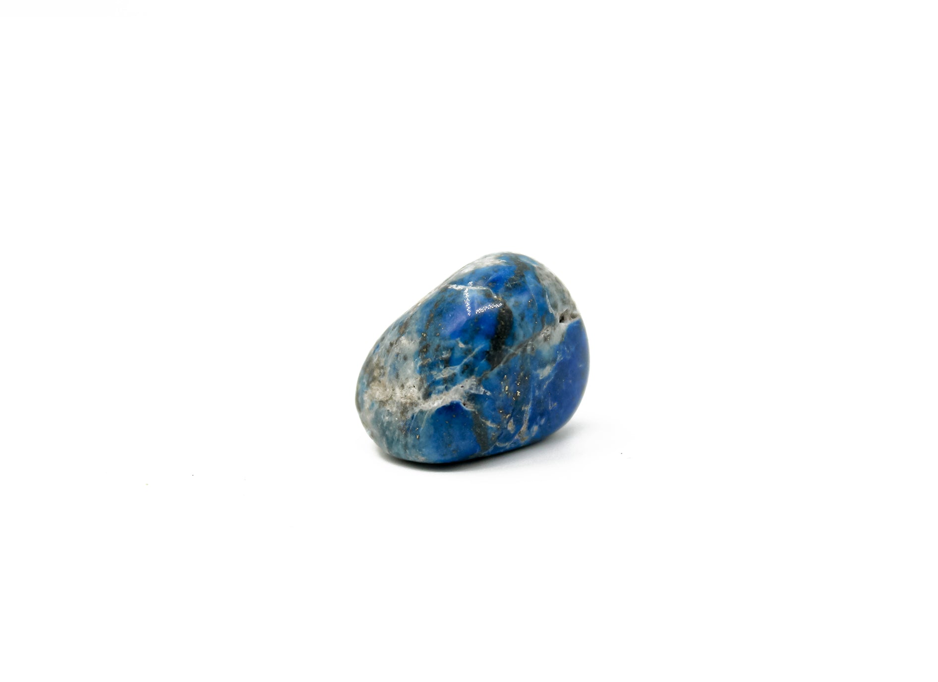 Lapis Lazuli Meaning, Properties, and Benefits - Solacely